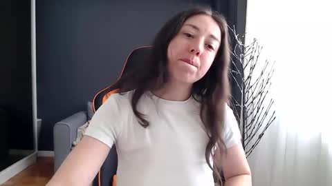 piscesgirl06 online show from 02/12/26, 06:19