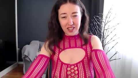 piscesgirl06 online show from 05/05/26, 04:53