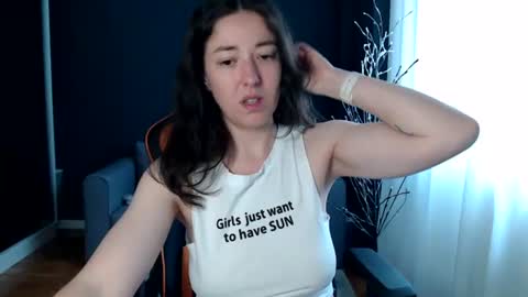 Snapshot of piscesgirl06 chatting on 06/12/26, 04:22 piscesgirl06 online show from 06/12/26, 04:22