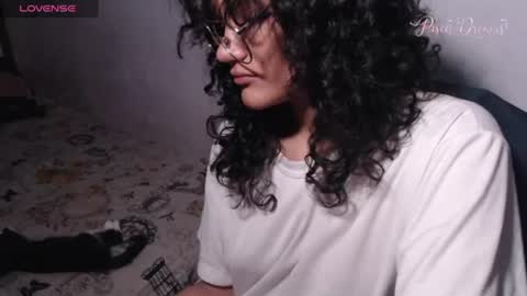Snapshot of piscis_dreams chatting on 07/17/26, 01:51 PiscisDreams online show from 07/17/26, 01:51