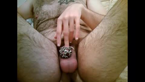 Snapshot of pitsub98 chatting on 12/05/24, 06:44 pitsub98 online show from 12/05/24, 06:44