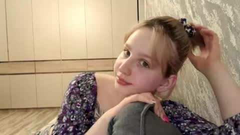 Caroline online show from 03/28/26, 08:41