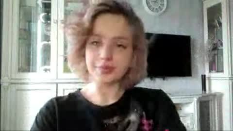 Caroline online show from 04/03/26, 04:10