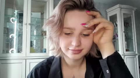 Caroline online show from 04/06/26, 04:10