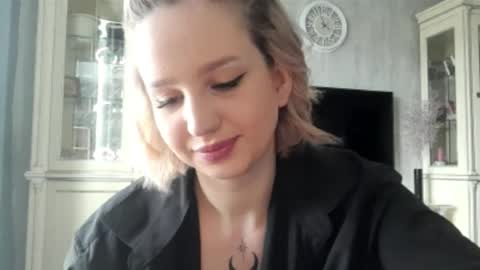 Caroline online show from 04/09/26, 06:19