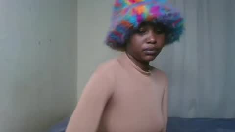 Snapshot of pixie_roman chatting on 01/06/25, 10:57 Majesty online show from 01/06/25, 10:57