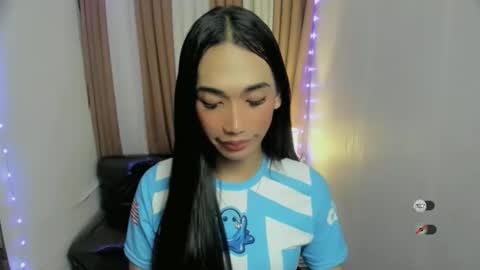 pixiedoll_ online show from 01/13/26, 08:58