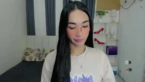 pixiedoll_ online show from 01/19/26, 08:51