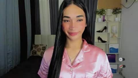 pixiedoll_ online show from 02/12/26, 05:52