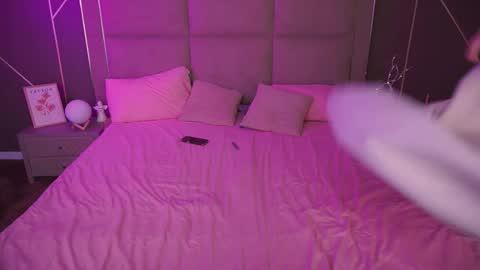 pixiehott online show from 11/28/25, 01:08