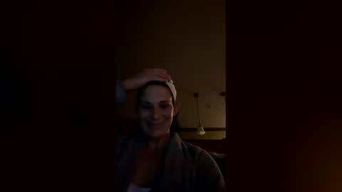 Snapshot of pixieluxxx chatting on 03/18/26, 10:29 PixieLuxXx online show from 03/18/26, 10:29