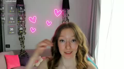 Pixie Crush  online show from 05/12/26, 03:20