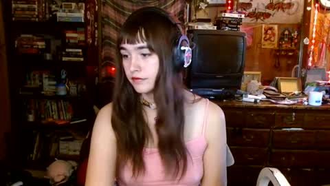 Izzy online show from 09/12/25, 03:12