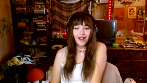 Izzy online show from 10/23/25, 08:07