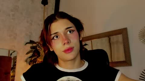 Snapshot of pixy_20 chatting on 02/24/25, 10:04 cris online show from 02/24/25, 10:04