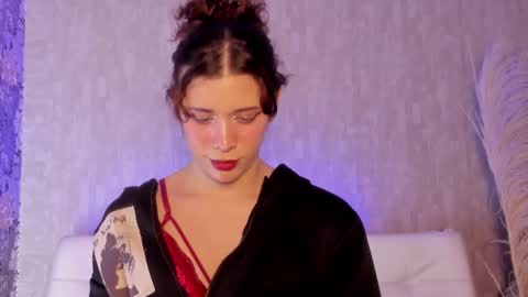 Snapshot of pixy_20 chatting on 11/16/25, 09:26 cris online show from 11/16/25, 09:26