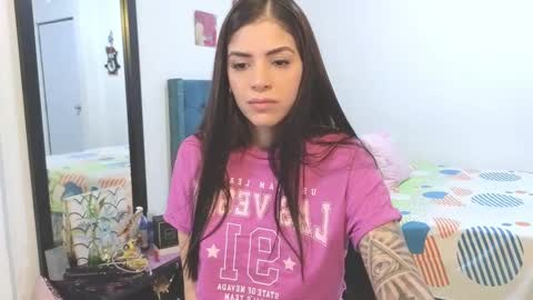 Angie Henao online show from 12/14/24, 03:36