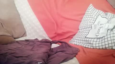 Snapshot of pla_mad chatting on 11/04/25, 01:43 pla_mad online show from 11/04/25, 01:43