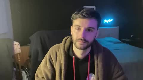 Snapshot of placebo14 chatting on 11/20/25, 11:37 placebo14 online show from 11/20/25, 11:37