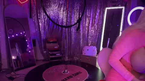 Dumb bimbo fuck doll online show from 09/21/25, 12:23