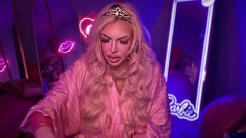 Dumb bimbo fuck doll online show from 11/07/25, 11:27