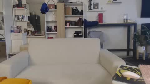 plasticgirll online show from 12/22/24, 10:17