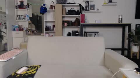 plasticgirll online show from 02/14/25, 05:25