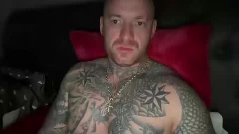 Snapshot of platinum_338 chatting on 10/10/25, 01:32 platinum_338 online show from 10/10/25, 01:32