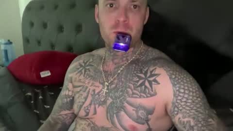 Snapshot of platinum_338 chatting on 10/30/25, 04:52 platinum_338 online show from 10/30/25, 04:52