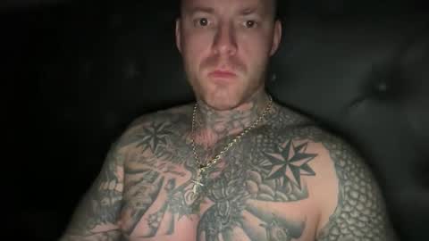 Snapshot of platinum_338 chatting on 10/31/25, 01:23 platinum_338 online show from 10/31/25, 01:23