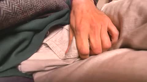 Snapshot of platoniclov chatting on 11/25/25, 11:21 platoniclov online show from 11/25/25, 11:21