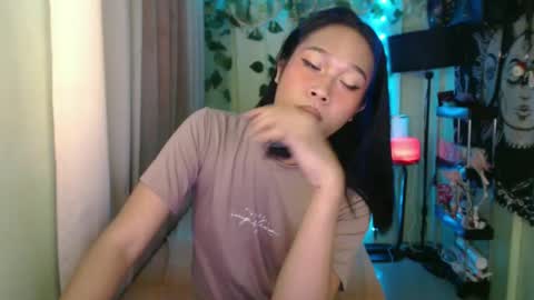 Snapshot of playful_sie chatting on 12/15/24, 02:59 sie online show from 12/15/24, 02:59