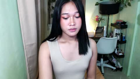 Snapshot of playful_sie chatting on 01/12/25, 05:01 sie online show from 01/12/25, 05:01