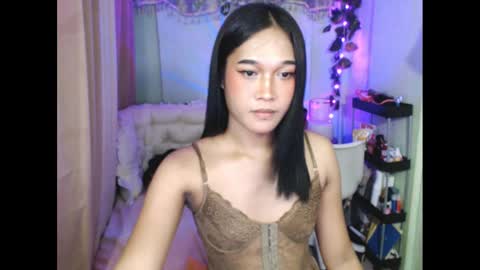 Snapshot of playful_sie chatting on 02/03/25, 02:02 sie online show from 02/03/25, 02:02