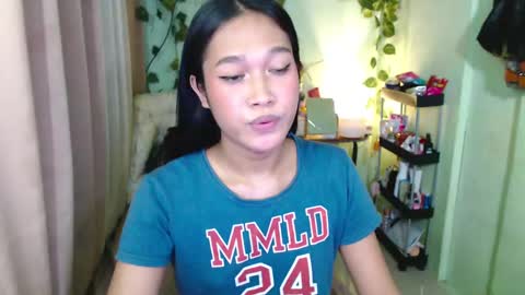 Snapshot of playful_sie chatting on 02/23/25, 06:39 sie online show from 02/23/25, 06:39