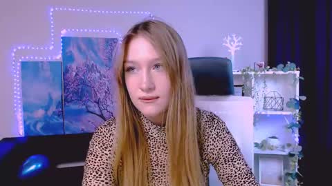 Sophie online show from 02/21/25, 12:38