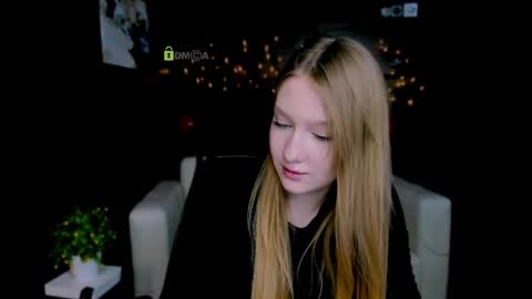 Sophie online show from 03/07/25, 01:40