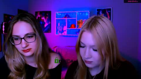 Sophie online show from 04/15/26, 07:32