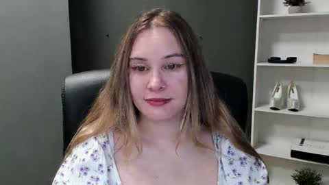 Valeria online show from 03/18/26, 09:51