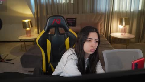 Lana online show from 03/04/26, 07:14