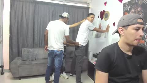 Snapshot of playhardsex chatting on 02/26/25, 11:41 online show from 02/26/25, 11:41