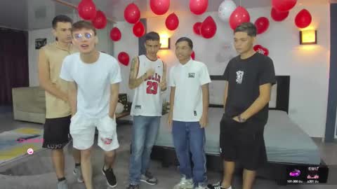 Snapshot of playhardsex chatting on 09/20/25, 11:17 online show from 09/20/25, 11:17