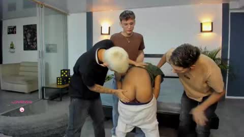 Snapshot of playhardsex chatting on 09/28/25, 11:10 online show from 09/28/25, 11:10