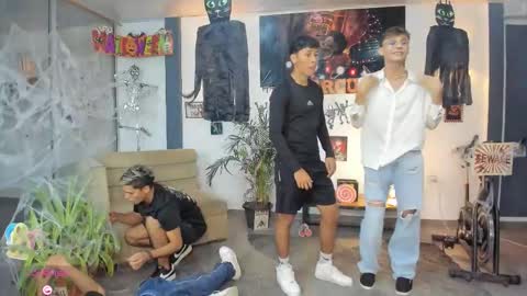 Snapshot of playhardsex chatting on 10/24/25, 11:23 online show from 10/24/25, 11:23