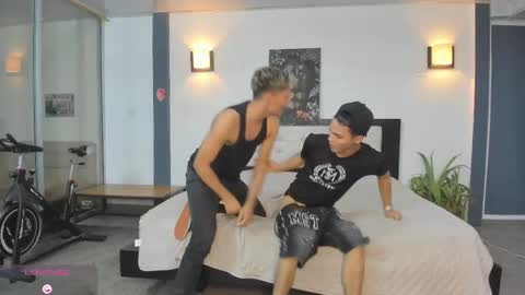 Snapshot of playhardsex chatting on 11/12/25, 11:03 online show from 11/12/25, 11:03