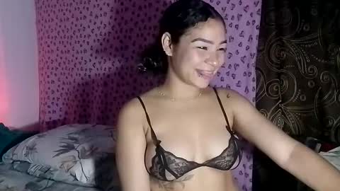 Snapshot of playhot88 chatting on 05/09/26, 11:21 KATE Y PABLO online show from 05/09/26, 11:21