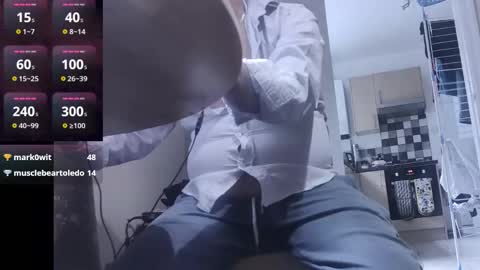 Play Me online show from 10/21/25, 11:44