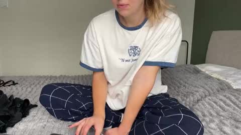 call me Sara  my ONLYFANS  online show from 10/17/25, 11:46