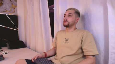 JUAN AND JULI online show from 10/14/25, 10:32