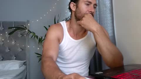 Snapshot of pleasurea chatting on 11/23/25, 02:17 pleasure online show from 11/23/25, 02:17